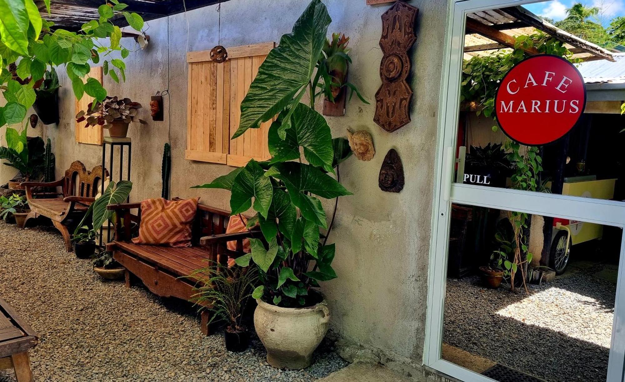 Marius B&B & Hostel Silang Luaran gambar