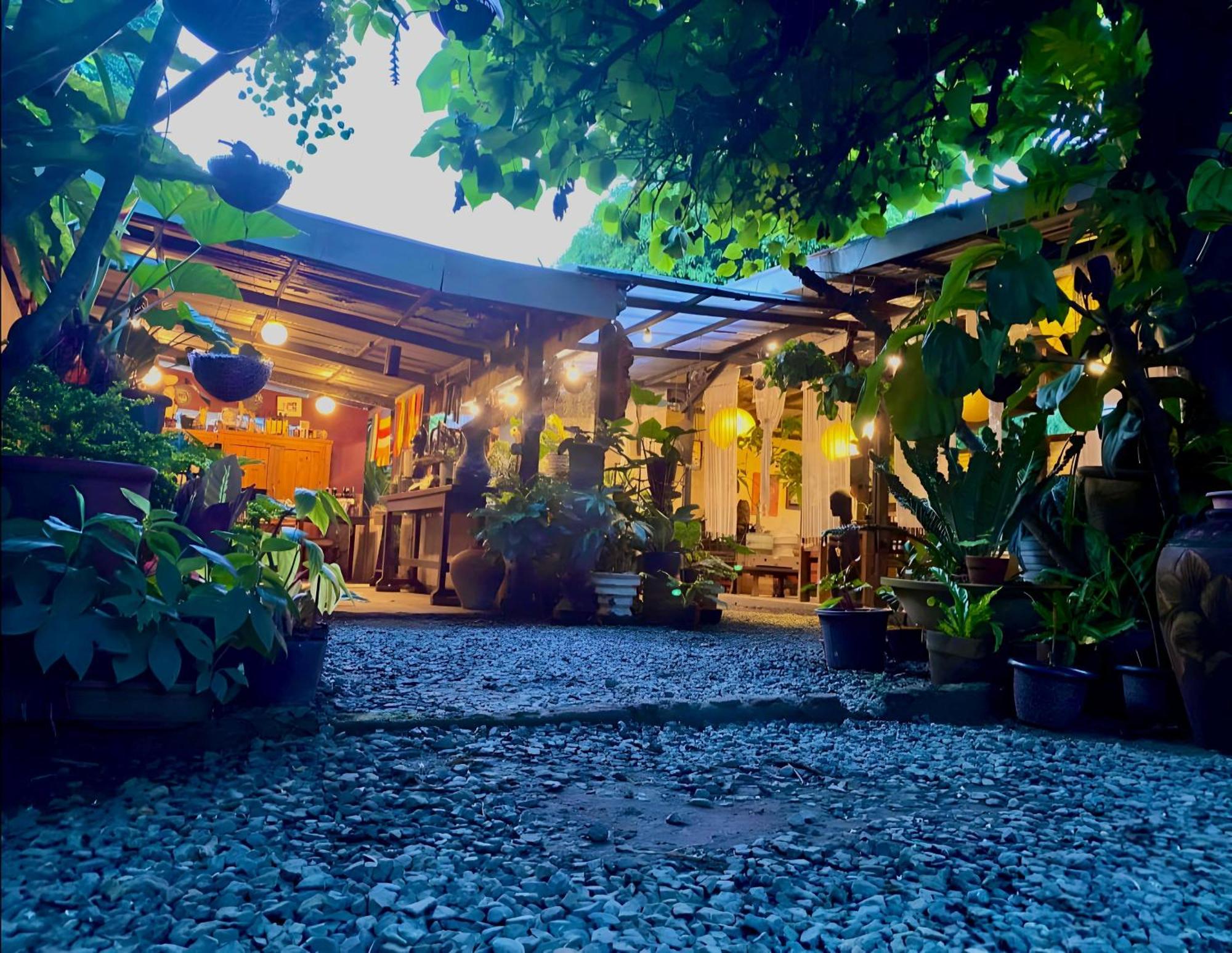 Marius B&B & Hostel Silang Luaran gambar