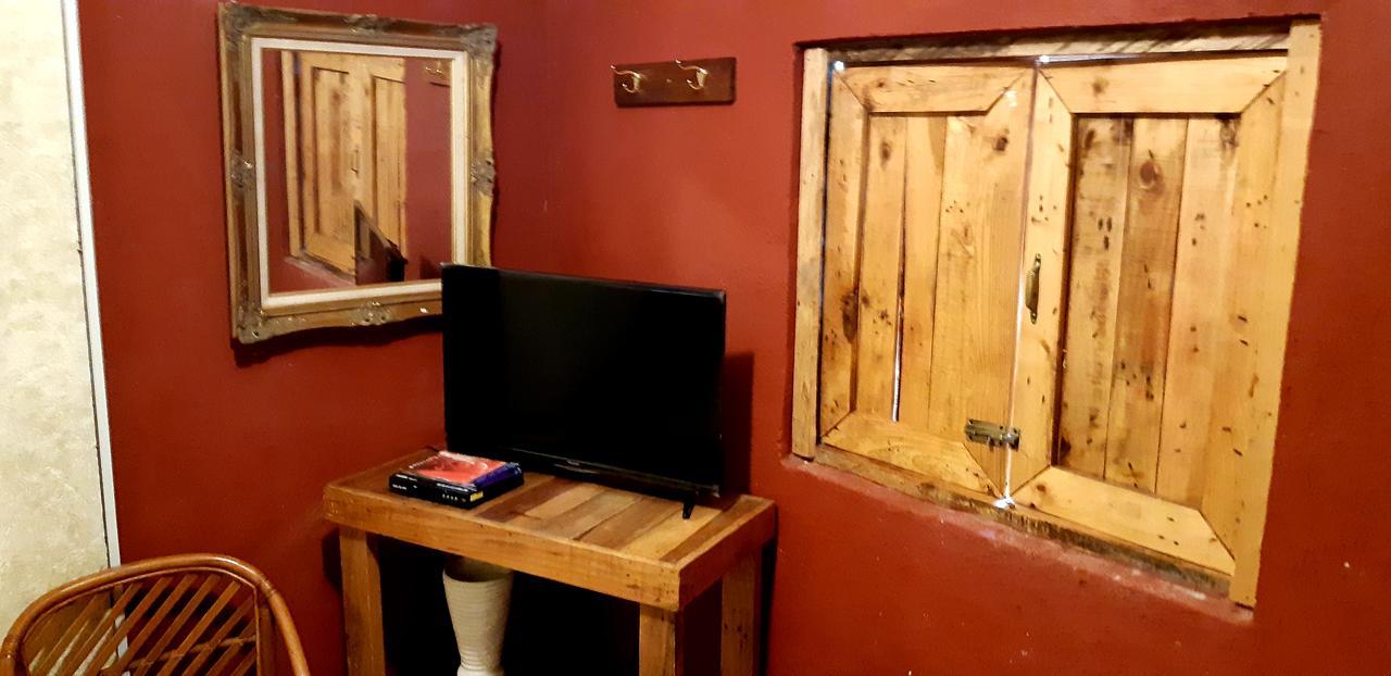 Marius B&B & Hostel Silang Luaran gambar